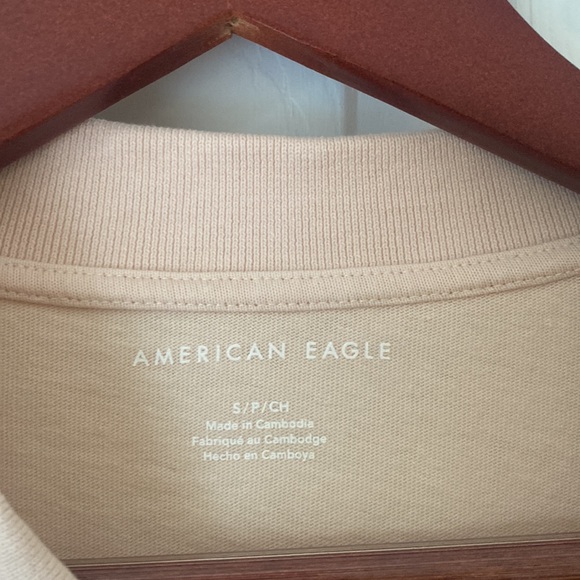 American Eagle, cropped peach collared tee, size s - Picture 2 of 3